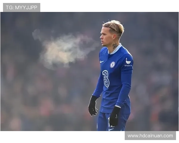 切尔西足球明星专属靴子图片展示与解析尽显运动魅力与时尚风范